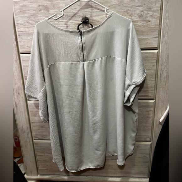 Maurices White Women's Blouse - Picture 3 of 3